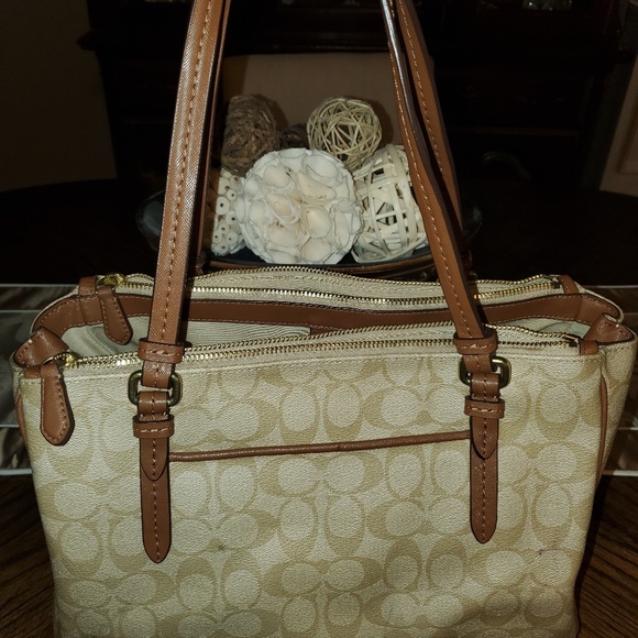 Coach Surry Carryall Handbag - Picture 3 of 7